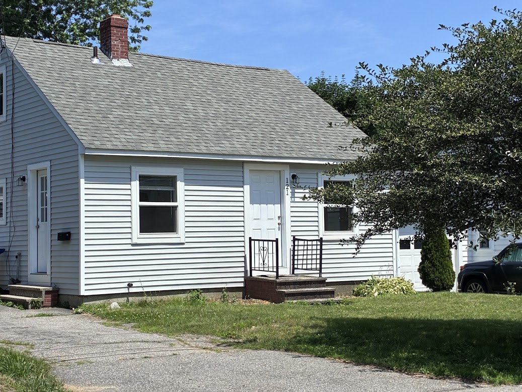 121 Wellington Rd.